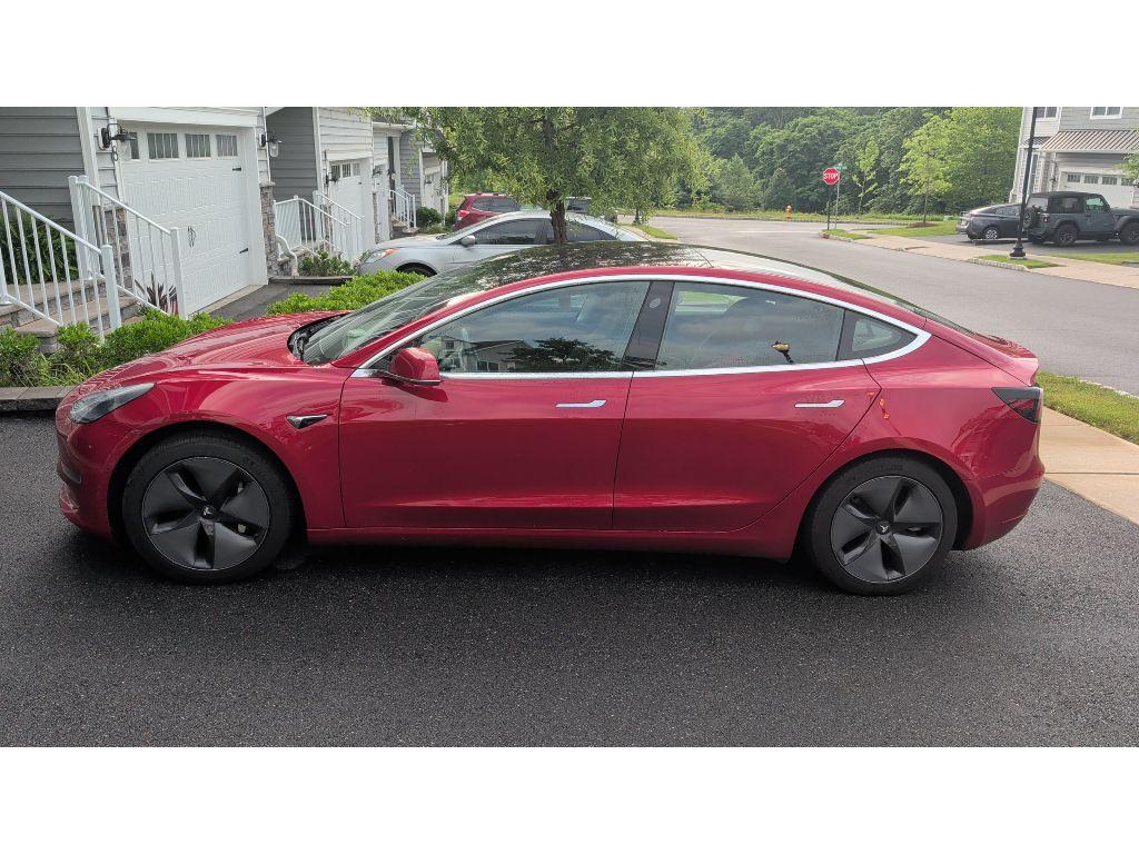 tesla model 3 2018 5YJ3E1EBXJF119935 image tesla model 3 2018 5YJ3E1EBXJF119935 image